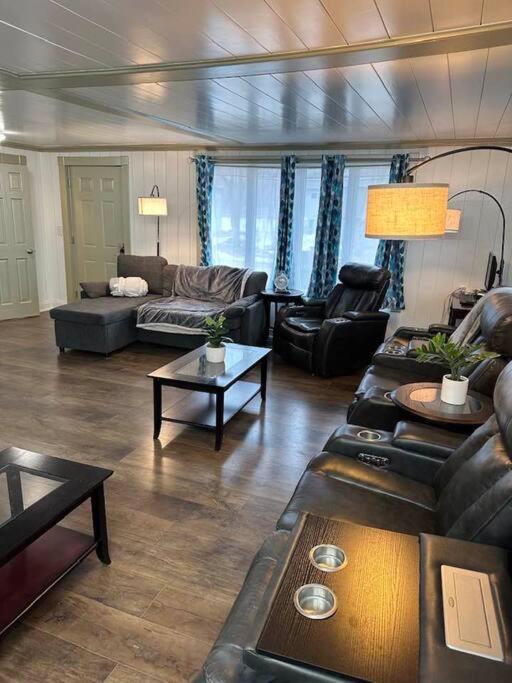 Apartament Hot Tub 5 Beds Moorhead Zewnętrze zdjęcie
