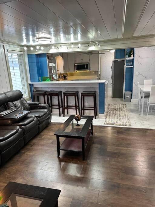 Apartament Hot Tub 5 Beds Moorhead Zewnętrze zdjęcie